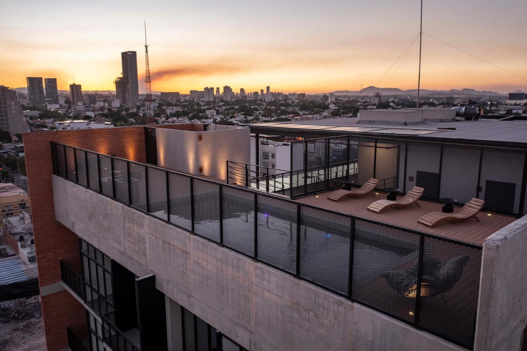 Galeria Flat Rooftop Pool Witgdl グアダラハラ エクステリア 写真